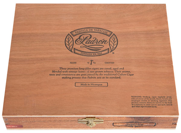 Padrón 1964 Anniversary Series Superior 25 count box closed