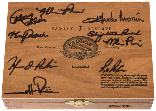 Padrón Family Reserve No 44 10 count box closed