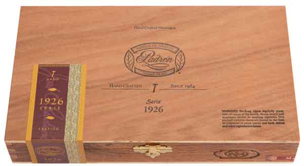 Padrón 1926 Serie No 6 24 count box closed