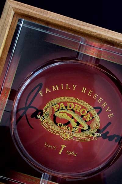 Padrón Family Reserve Crystal Ashtray detail
